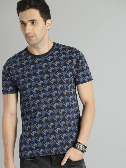 

Roadster Men Blue & Grey Printed Round Neck T-shirt