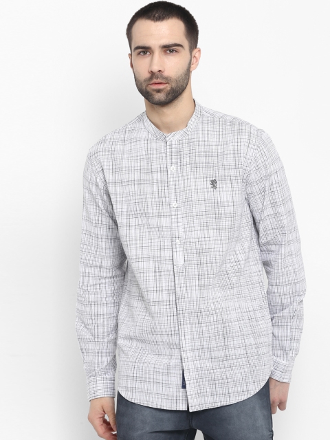 

Red Tape Men Off-White & Black Regular Fit Checked Casual Shirt