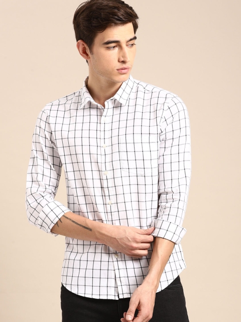

ether Men White & Black Regular Fit Checked Casual Shirt