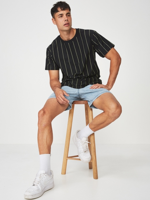 

COTTON ON Men Black Striped Round Neck T-shirt