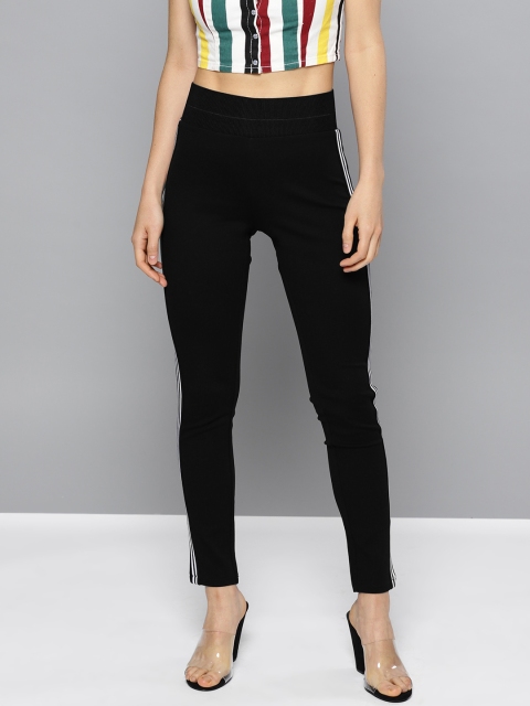 

Harpa Women Black Solid Treggings