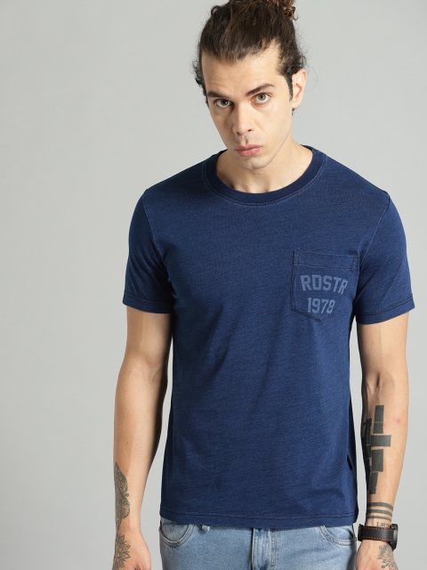 

The Roadster Lifestyle Co Men Navy Solid Round Neck Pure Cotton T-shirt, Navy blue