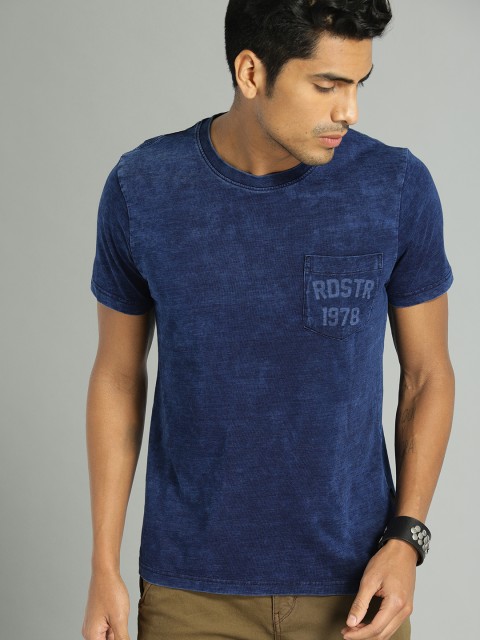 

Roadster Men Blue Dyed Round Neck T-shirt
