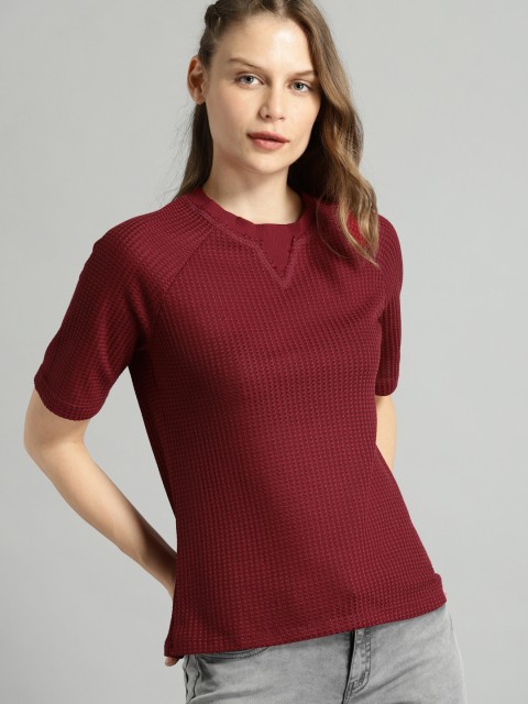 

Roadster Women Maroon Self-Design T-shirt