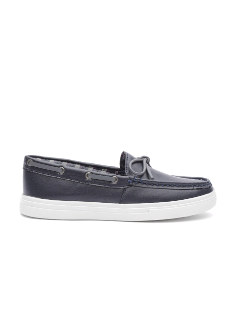 

Carlton London Boys Navy Blue Boat Shoes