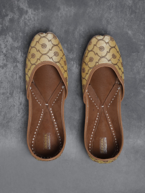 

Anouk Women Yellow & Bronze-Toned Embroidered Mojaris