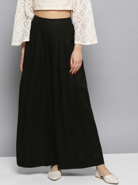 

Ritu Kumar Women Black Solid Flared Palazzos