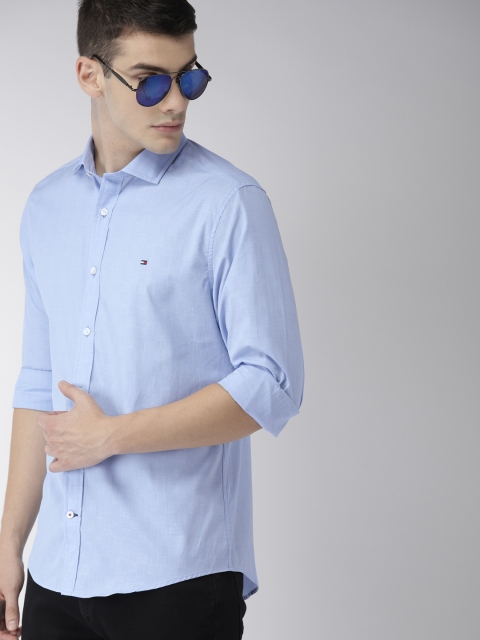 

Tommy Hilfiger Men Blue Regular Fit Checked Casual Shirt