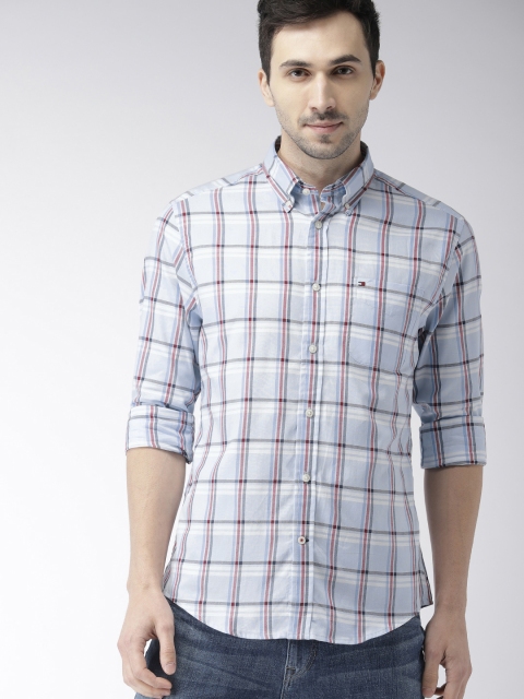 

Tommy Hilfiger Men Blue & Red Regular Fit Checked Casual Shirt