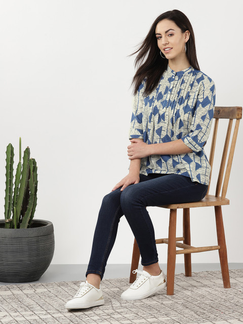 

Sangria Women Cream-Coloured & Blue Printed A-Line Pure Cotton Top