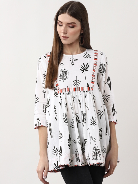 

Sangria Women White & Black Printed A-Line Top