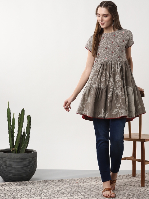 

Sangria Women Taupe Printed Tunic