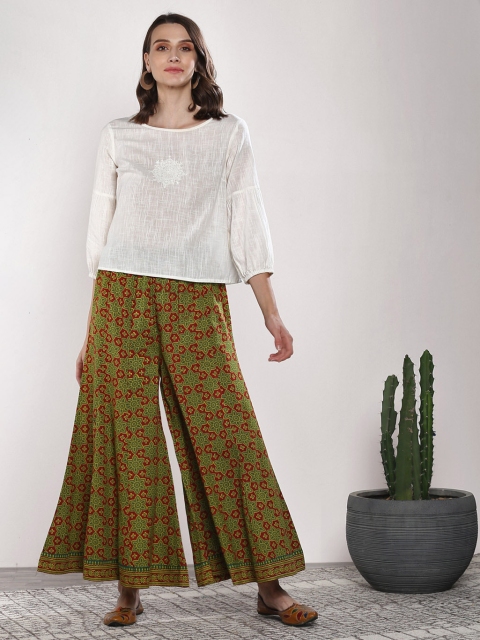 

Sangria Women Green & Maroon Printed Flared Palazzos