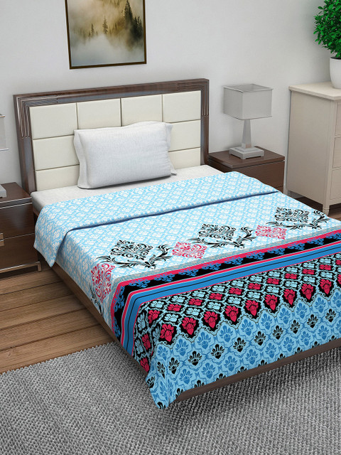 

Divine Casa Blue & Black Floral AC Room 110 GSM Single Bed Quilt