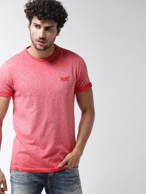 

Superdry Men Red Solid Round Neck T-shirt