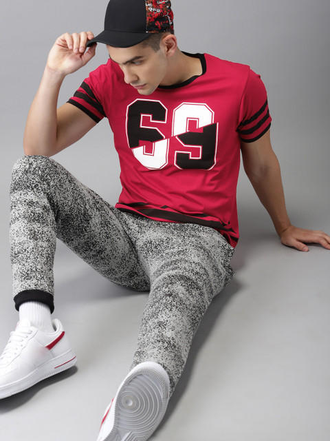 

HERE&NOW Men Red Printed Round Neck T-shirt