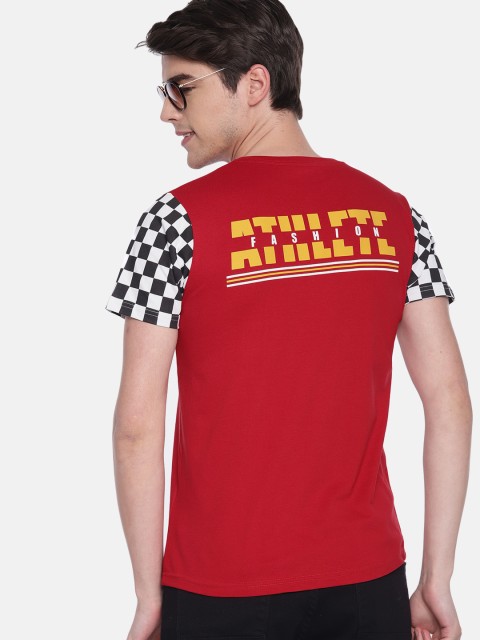 

HERE&NOW Men Red Printed Round Neck T-shirt