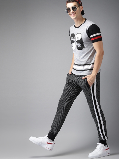 

HERE&NOW Men Grey Printed Round Neck T-shirt