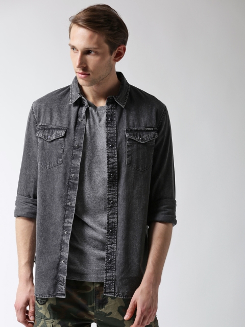 

Superdry Men Charcoal Grey Regular Fit Solid Casual Shirt