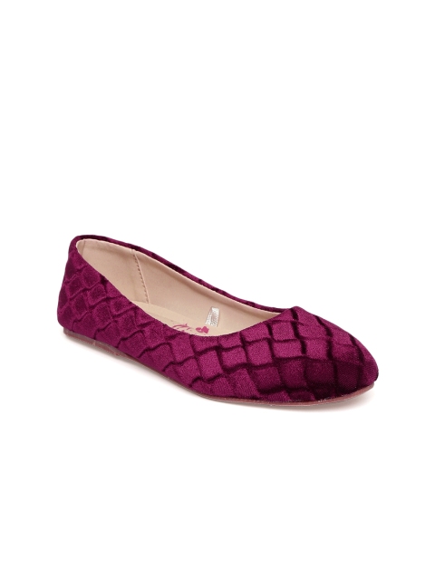 

People Women Maroon Textured Ballerinas