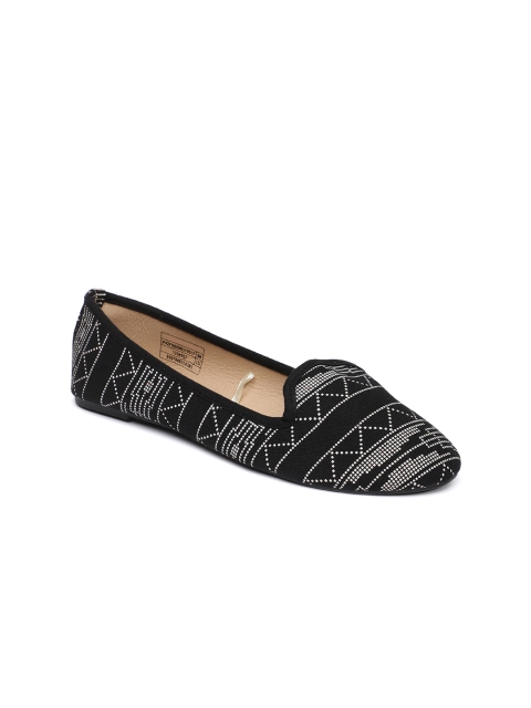 

People Women Black Printed Canvas Ballerinas