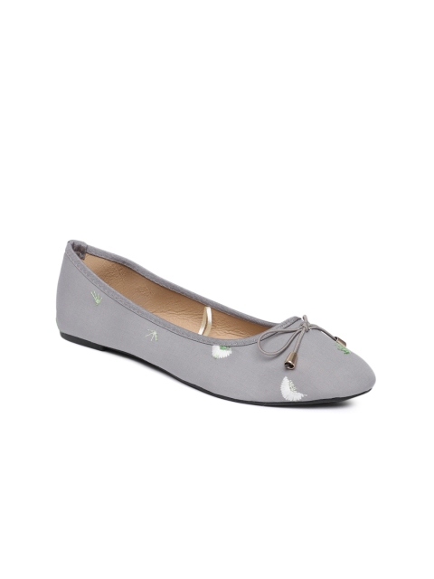 

People Women Grey Printed Ballerinas