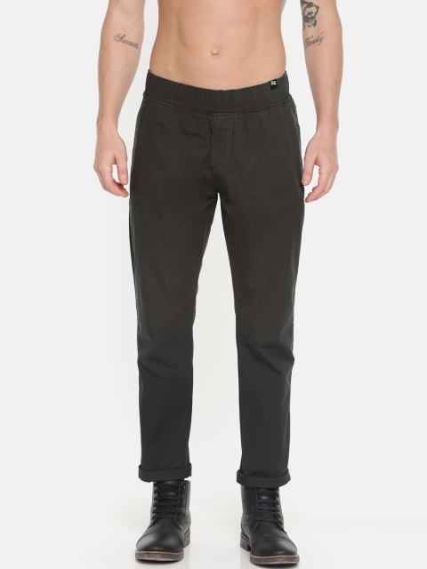 

Sports52 wear Men Olive Green Relaxed Regular Fit Solid Chinos