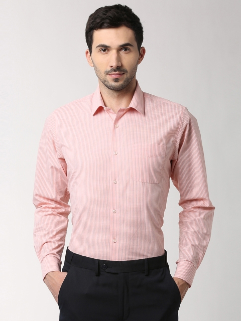 

Peter England Men Pink Regular Fit Checked Formal Shirt