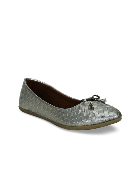 

Get Glamr Women Grey Woven Design Ballerinas