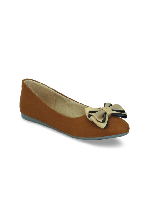 

Get Glamr Women Tan Solid Ballerinas