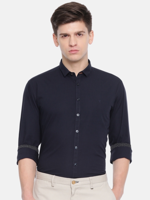 

V Dot Men Navy Blue Slim Fit Solid Casual Shirt