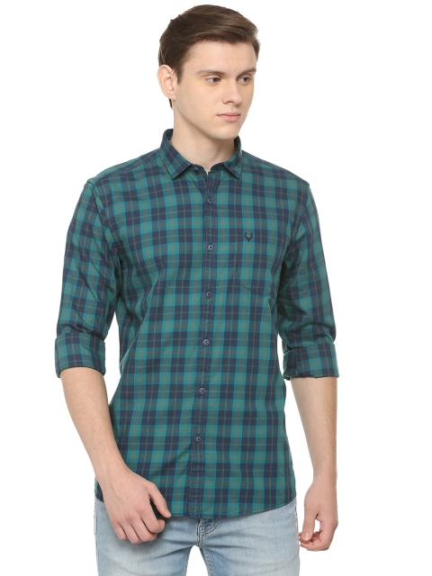 

Solly Jeans Co. Men Blue Regular Fit Checked Casual Shirt