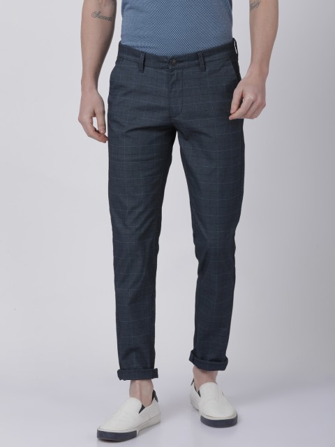 

Crocodile Men Navy Blue Slim Fit Checked Chinos
