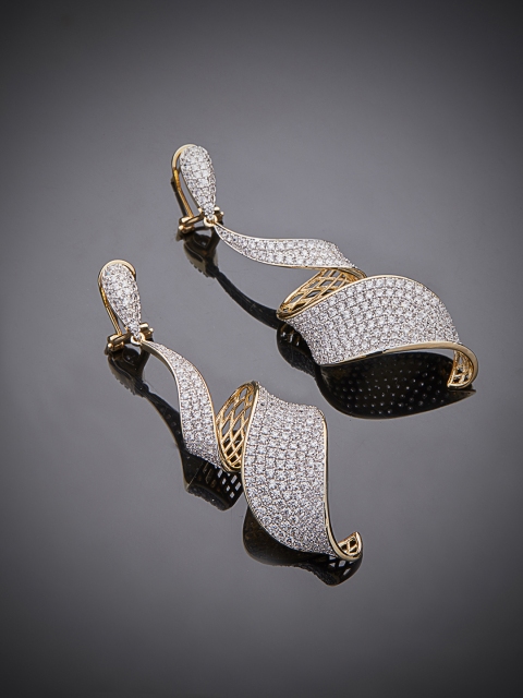 

shaze Silver-Toned & Gold-Toned Rhodium-Plated Antique Contemporary Drop Earrings