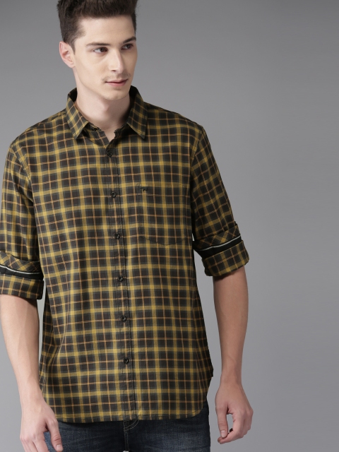 

THE BEAR HOUSE Men Mustard Yellow & Black Regular Fit Checked Formal Shirt