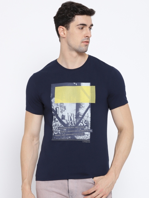 

Blackberrys Men Navy Blue Printed Round Neck T-shirt