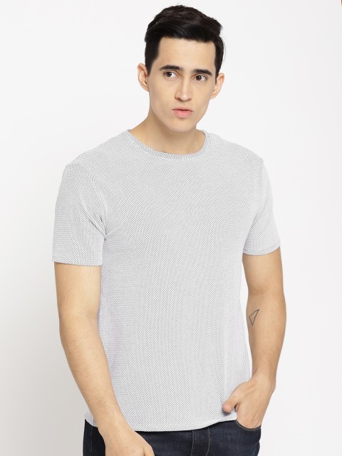 

Blackberrys Men White & Black Self Design Round Neck T-shirt