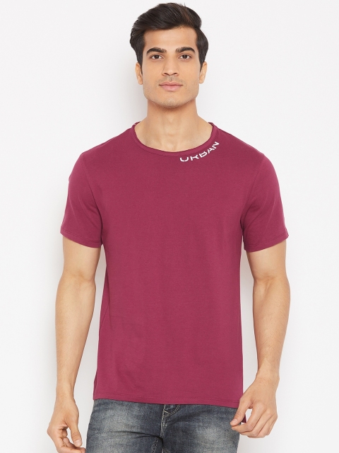 

Blackberrys Men Maroon Solid Round Neck T-shirt
