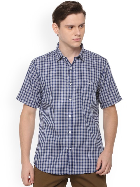 

Van Heusen Sport Men Navy Blue & Off-White Slim Fit Checked Casual Shirt