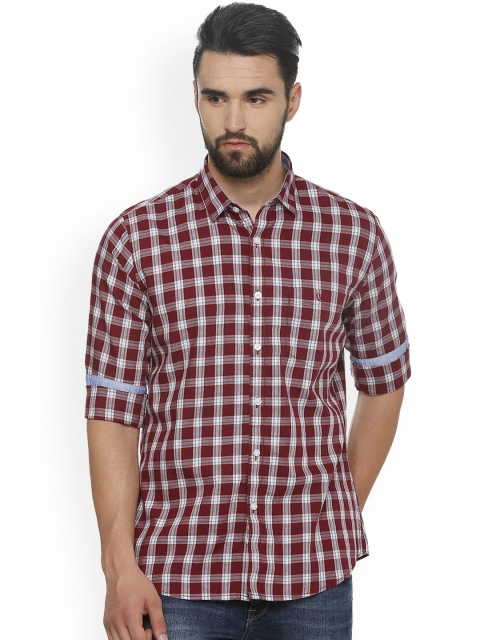 

Van Heusen Sport Men Maroon & Off-White Slim Fit Checked Casual Shirt