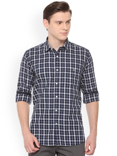 

Van Heusen Sport Men Navy Blue & White Slim Fit Checked Casual Shirt