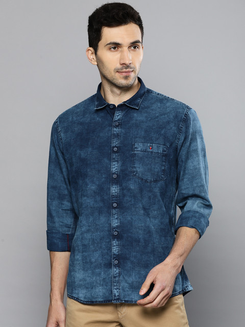 

Louis Philippe Jeans Men Blue Slim Fit Checked Casual Shirt