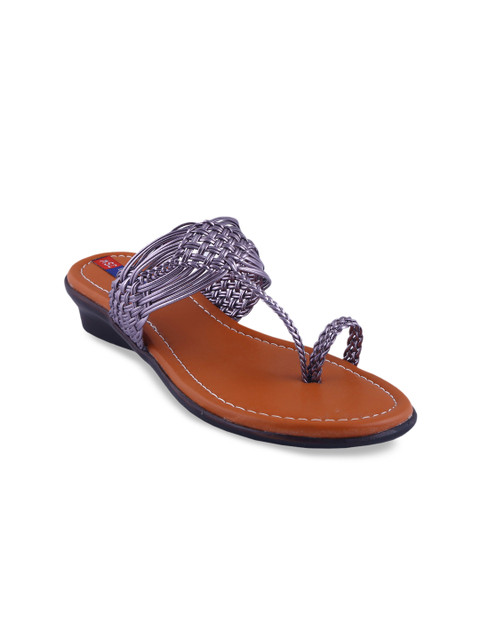 

MSC Women Grey Textured One Toe Flats