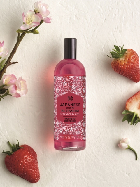 

THE BODY SHOP Women Japanese Cherry Blossom Strawberry Kiss Fragrance Mist 100 ml, Pink