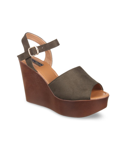 

Flat n Heels Women Green Suede Solid Sandals