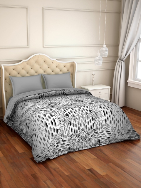 

SPACES Grey & White Abstract AC Room 150 GSM Cotton Anti-Microbial Sustainable Double Bed Comforter