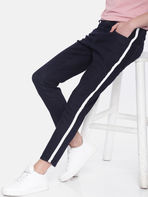 

Mast & Harbour Men Blue Regular Fit Mid-Rise Clean Look Stretchable Jeans