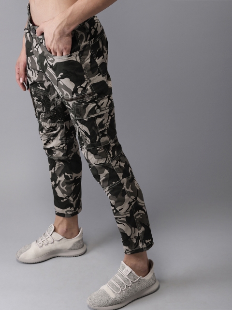 

Moda Rapido Men Grey Regular Fit Printed Cropped Cargos
