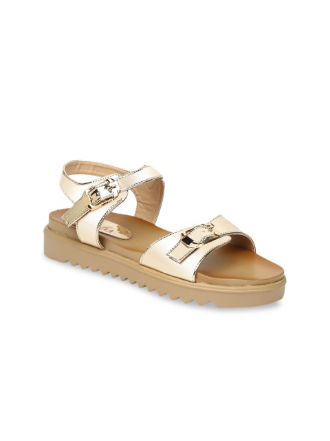 

VALIOSAA Women Gold-Toned Solid Synthetic Patent Open Toe Flats