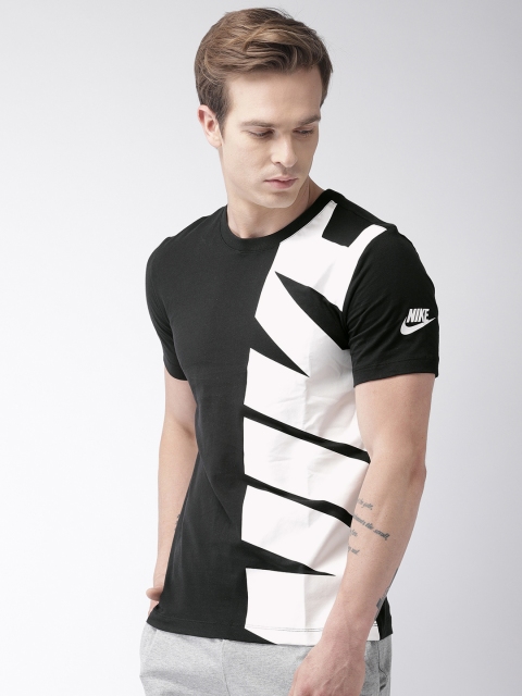 

Nike Men Black & White Printed AS M NSW HYBRID 1 FS Round Neck T-shirt
